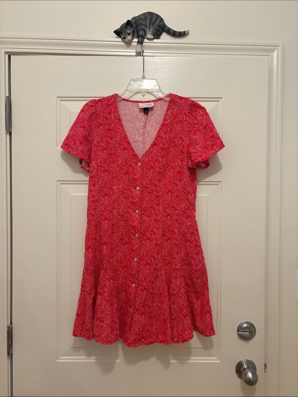 Universal Thread Red Star Patterned Button-Front V-Neck Mini Dress